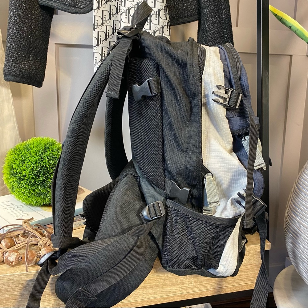 North 49 Coyote Day Backpack Bag Hiking School Adults Navy Grey 17”